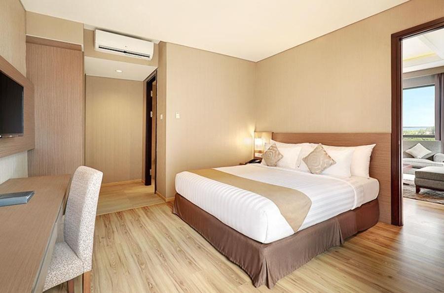 Swiss-Belhotel Sorong Exterior foto
