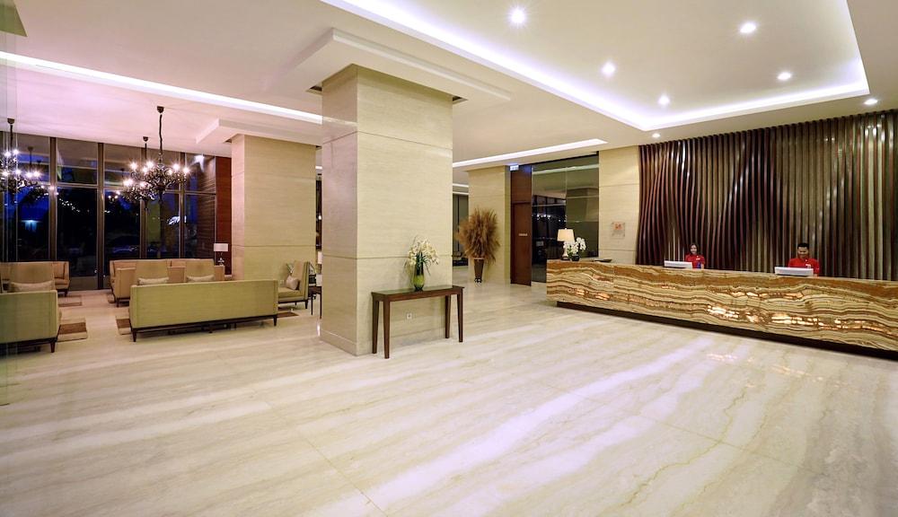 Swiss-Belhotel Sorong Exterior foto
