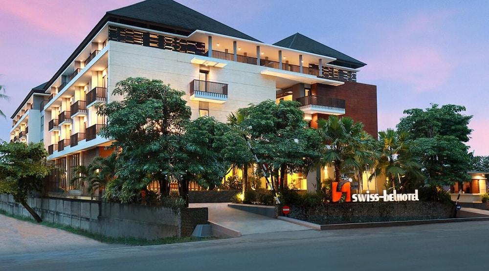 Swiss-Belhotel Sorong Exterior foto